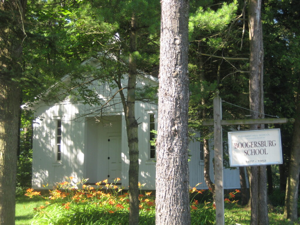 Boogersburg School front entrance