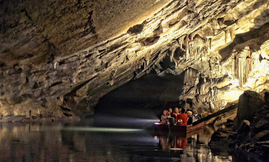 pa cave tour by boat